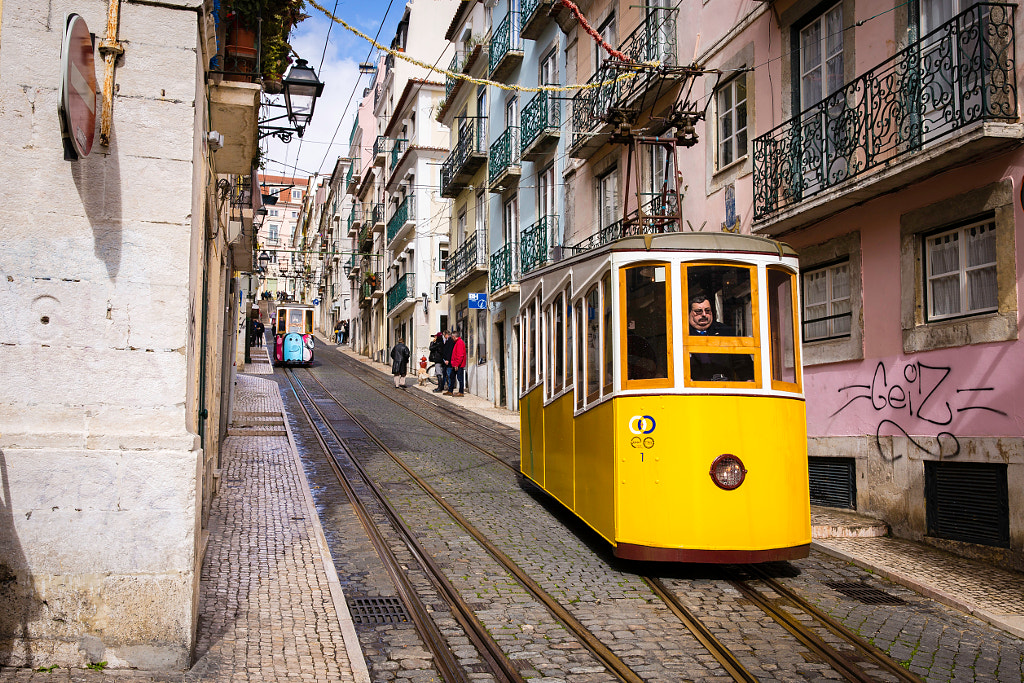 Elétrico de Lisboa by Artur Figueira / 500px