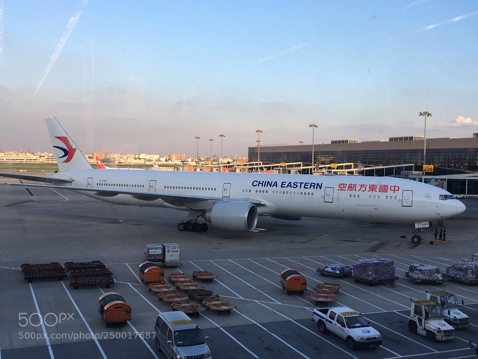 Apple iPhone SE sample photo. China eastern 777 at hongqiao photography