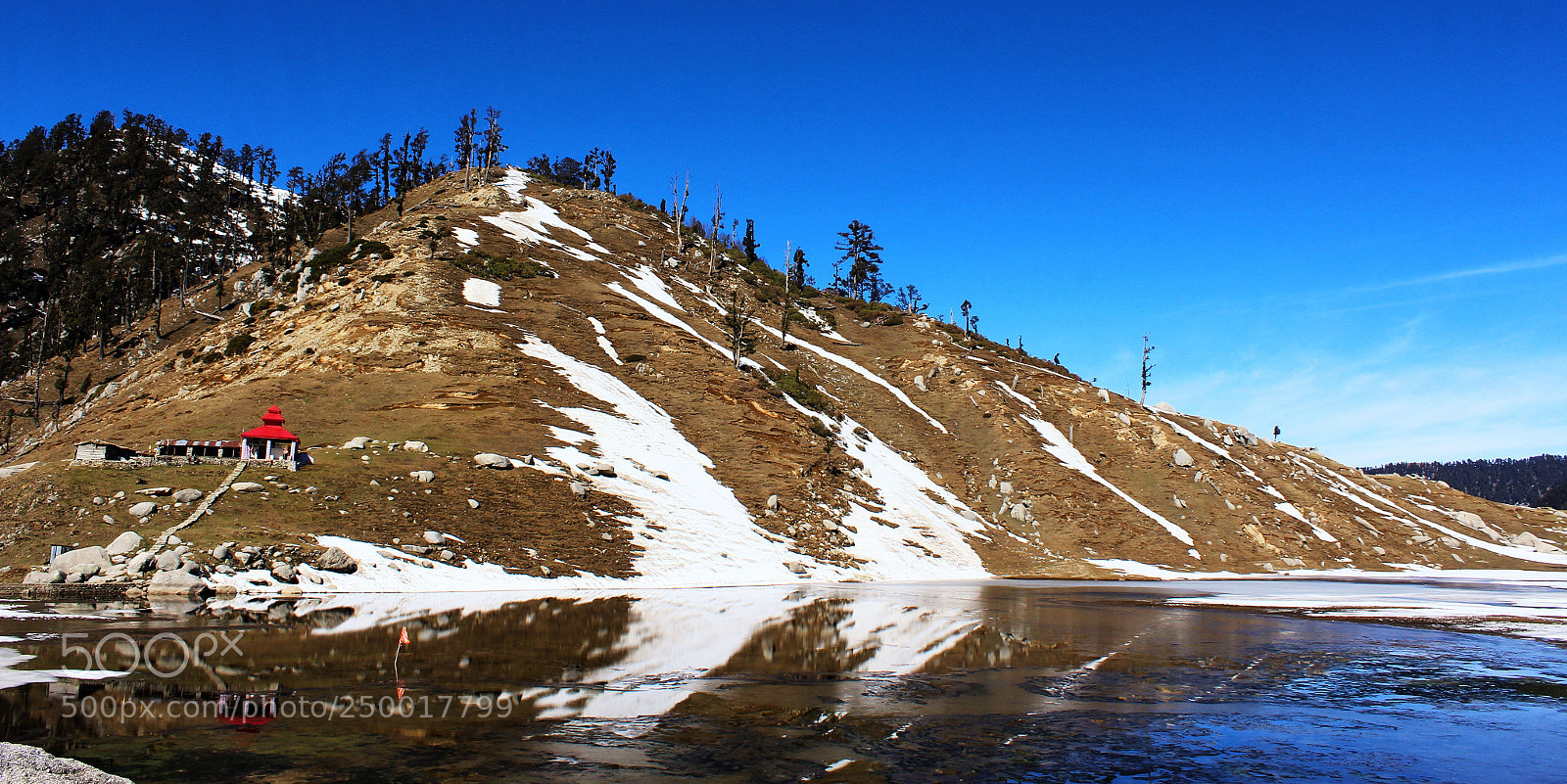 Canon EOS 1200D (EOS Rebel T5 / EOS Kiss X70 / EOS Hi) sample photo. Semi frozen lake photography