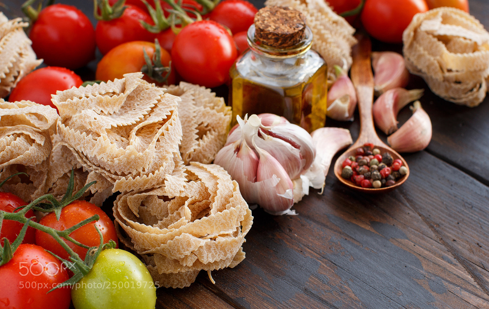 Canon EOS 650D (EOS Rebel T4i / EOS Kiss X6i) sample photo. Whole wheat pasta tagliatelle photography
