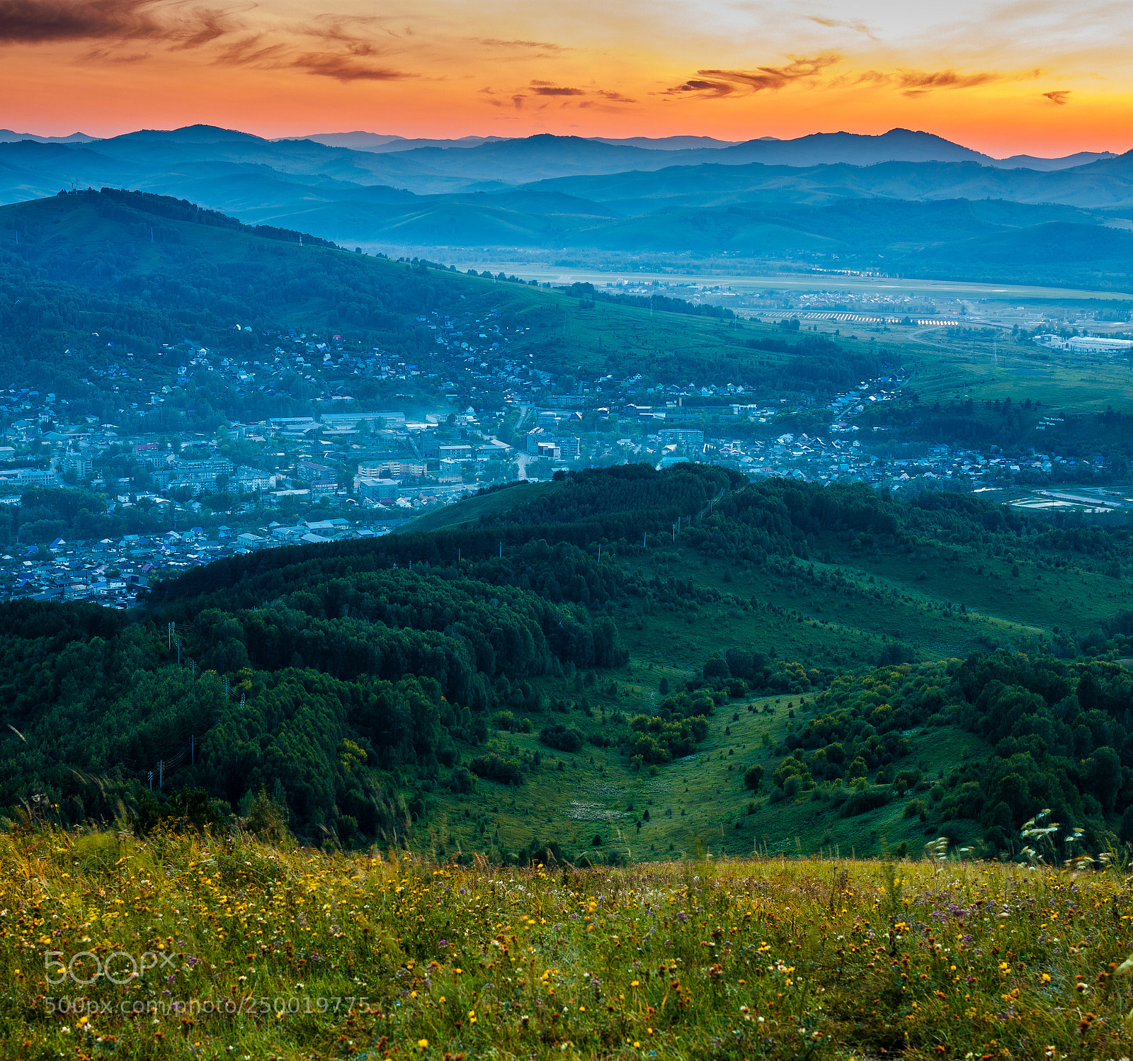 Canon EOS 500D (EOS Rebel T1i / EOS Kiss X3) sample photo. Sunset over altai photography
