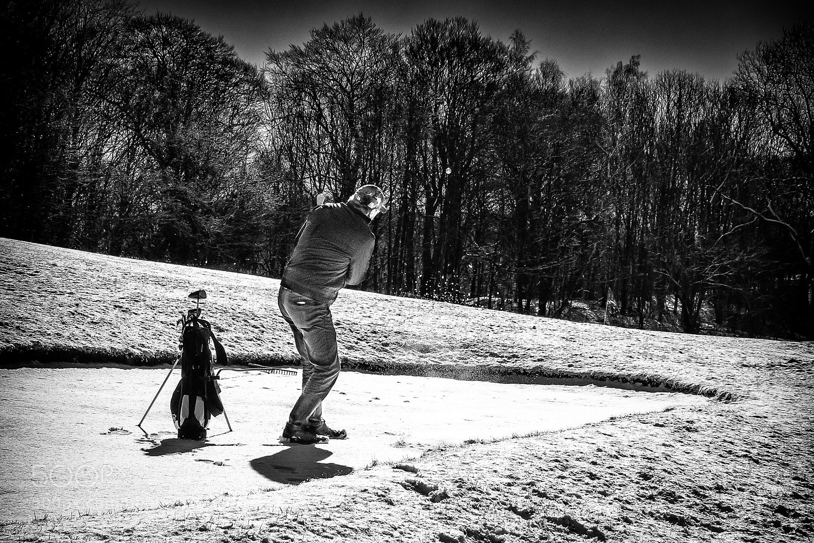 Fujifilm X-Pro2 sample photo. Hartcore golfers in snow ... photography