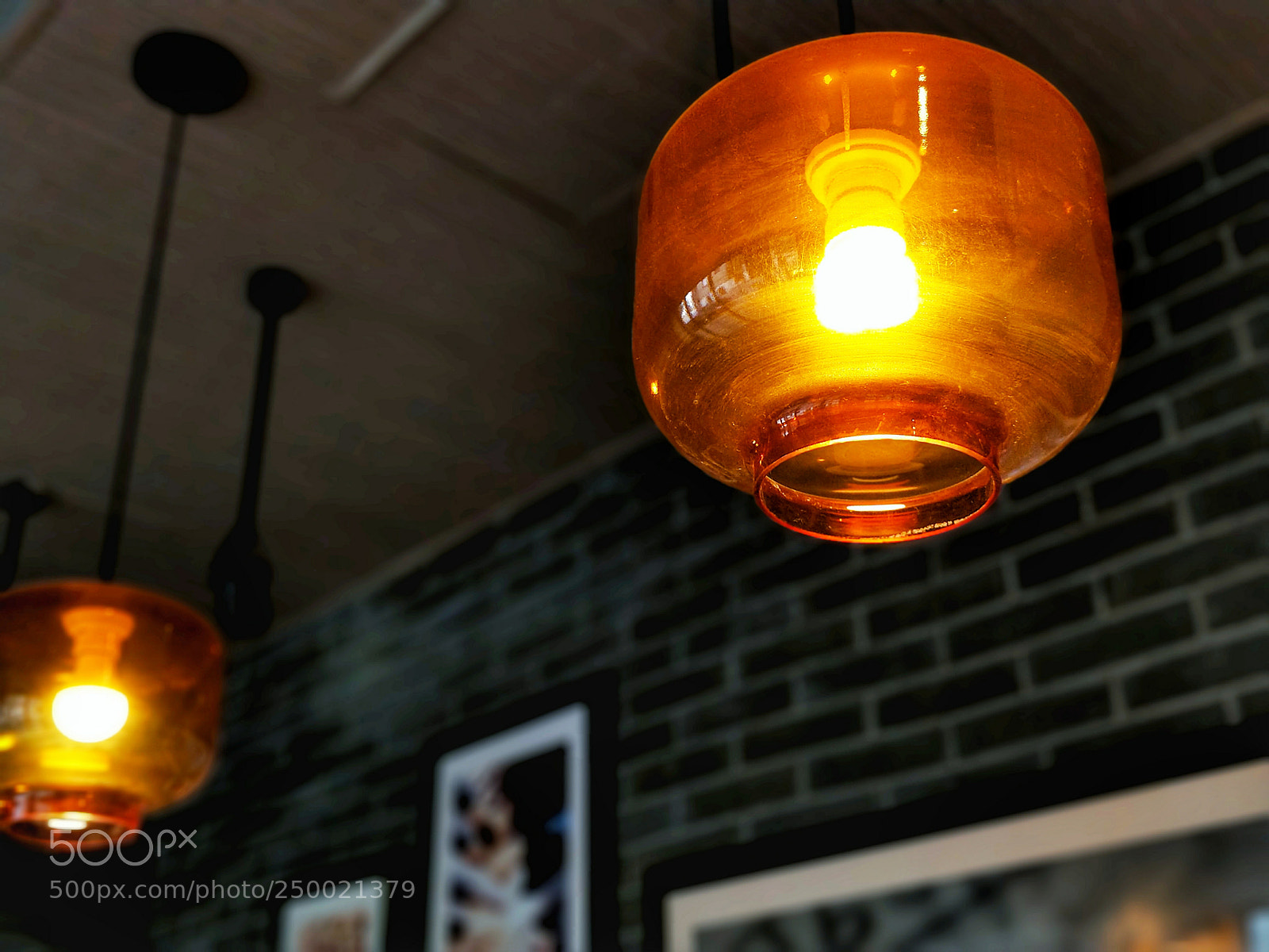 OnePlus 5 sample photo. In starbucks photography