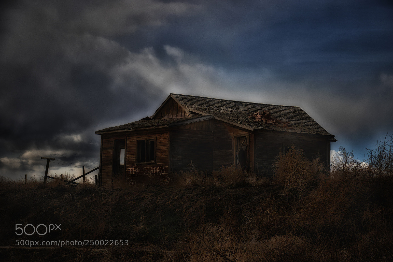 Canon EOS 7D Mark II sample photo. Ravaged by time photography