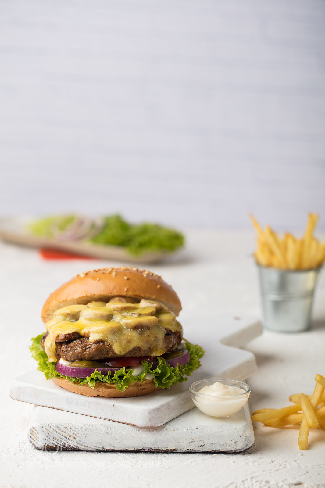 Canon EOS 5DS R sample photo. Burger photography