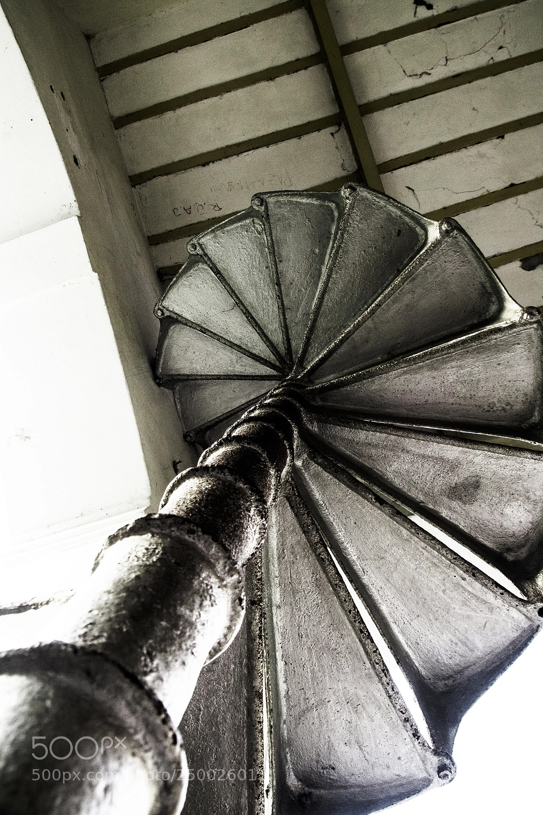 Canon EOS 1200D (EOS Rebel T5 / EOS Kiss X70 / EOS Hi) sample photo. Circular stair of life photography