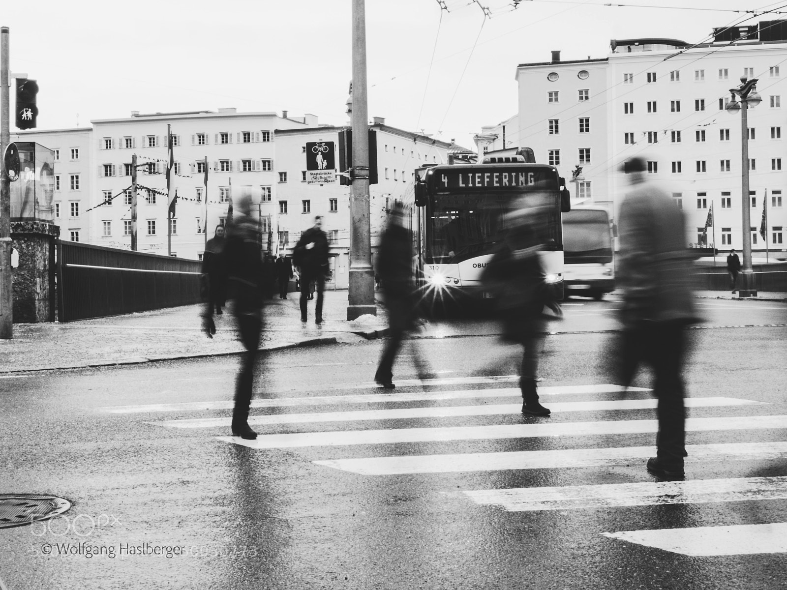 Olympus OM-D E-M1 sample photo. Traffic photography