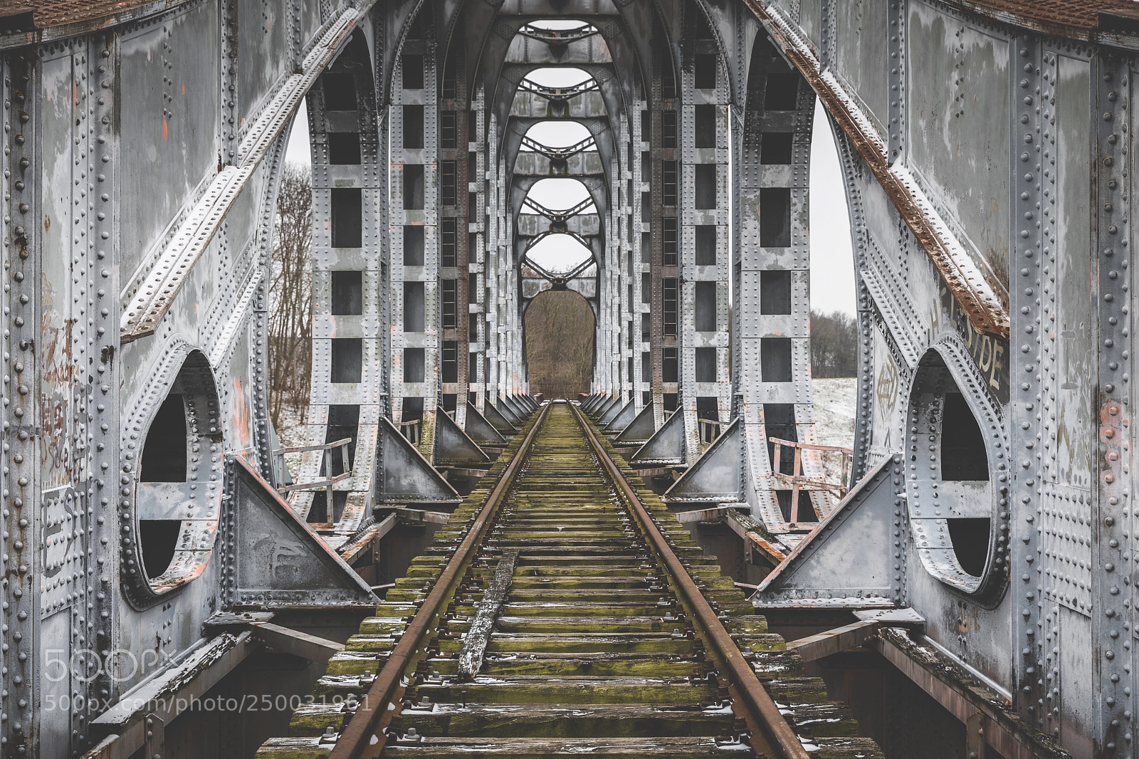 Canon EOS 5D Mark IV sample photo. Abandoned bridge. photography