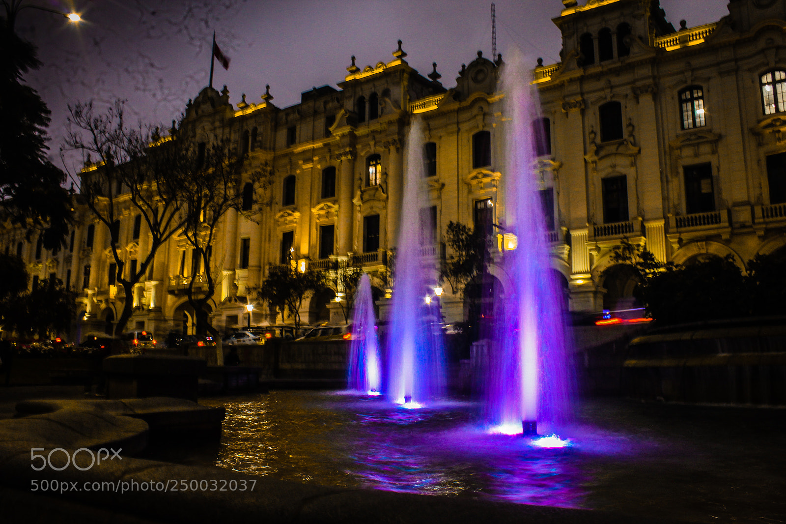 Canon EOS 1100D (EOS Rebel T3 / EOS Kiss X50) sample photo. Plaza de noche photography