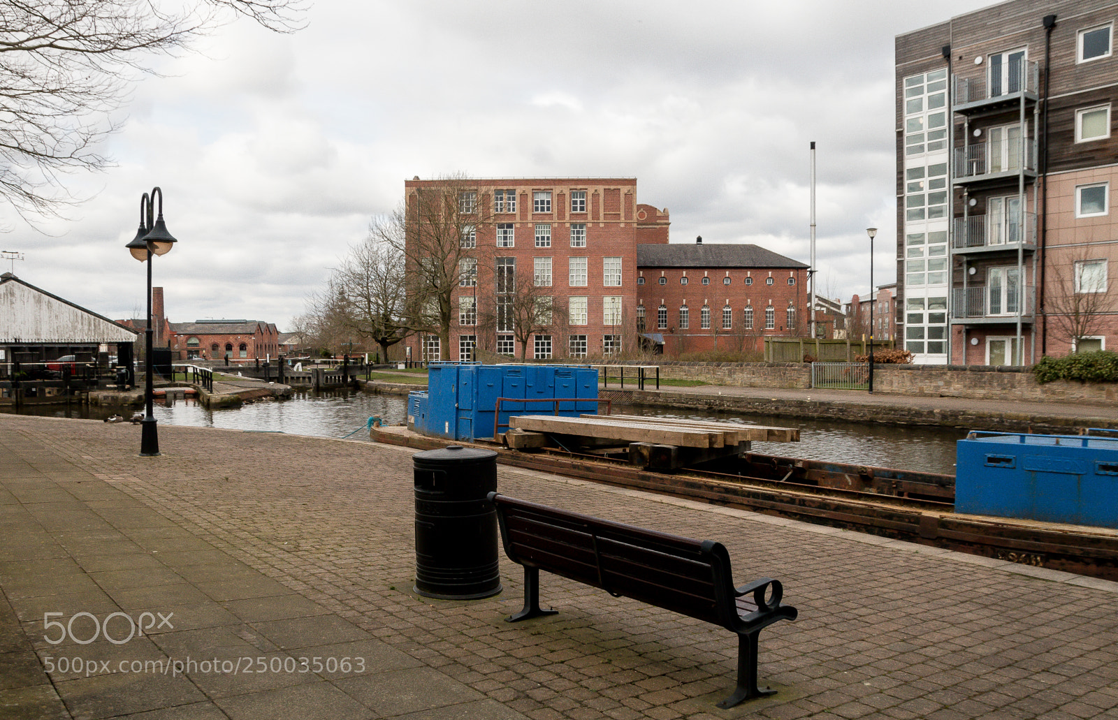 Canon EOS 70D sample photo. Bench and bin on photography