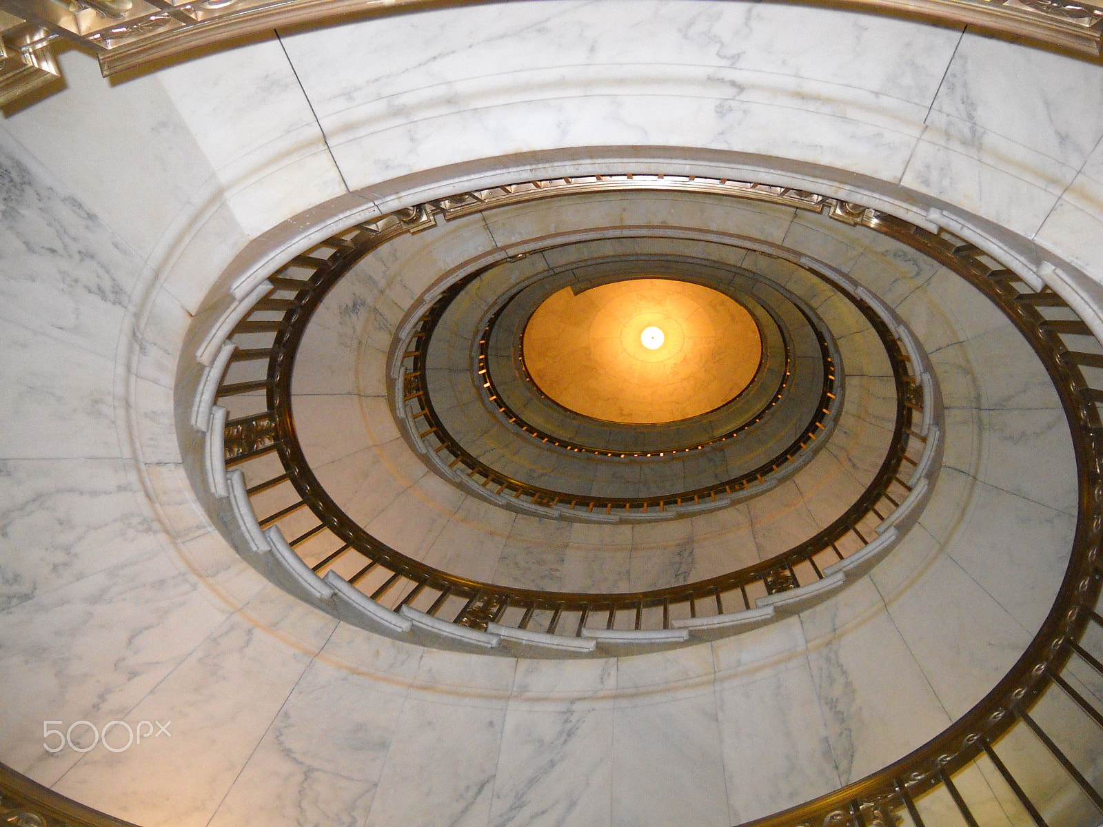 Nikon Coolpix L20 sample photo. Spiral stairs at supreme ct photography