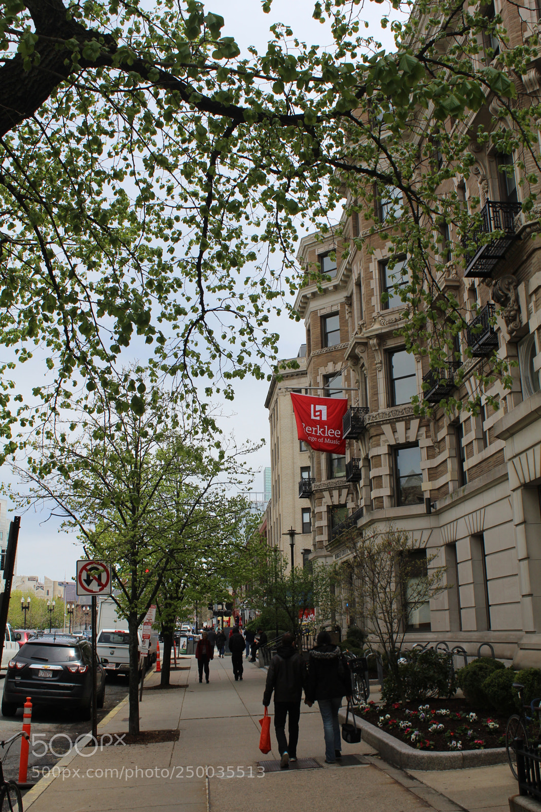 Canon EOS 600D (Rebel EOS T3i / EOS Kiss X5) sample photo. Flessas boston street photography