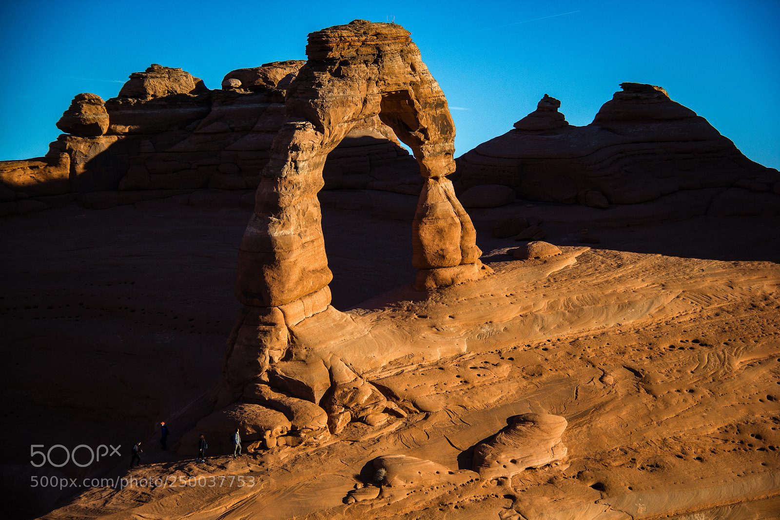 Canon EOS 60D sample photo. Delicate arch sunrise photography