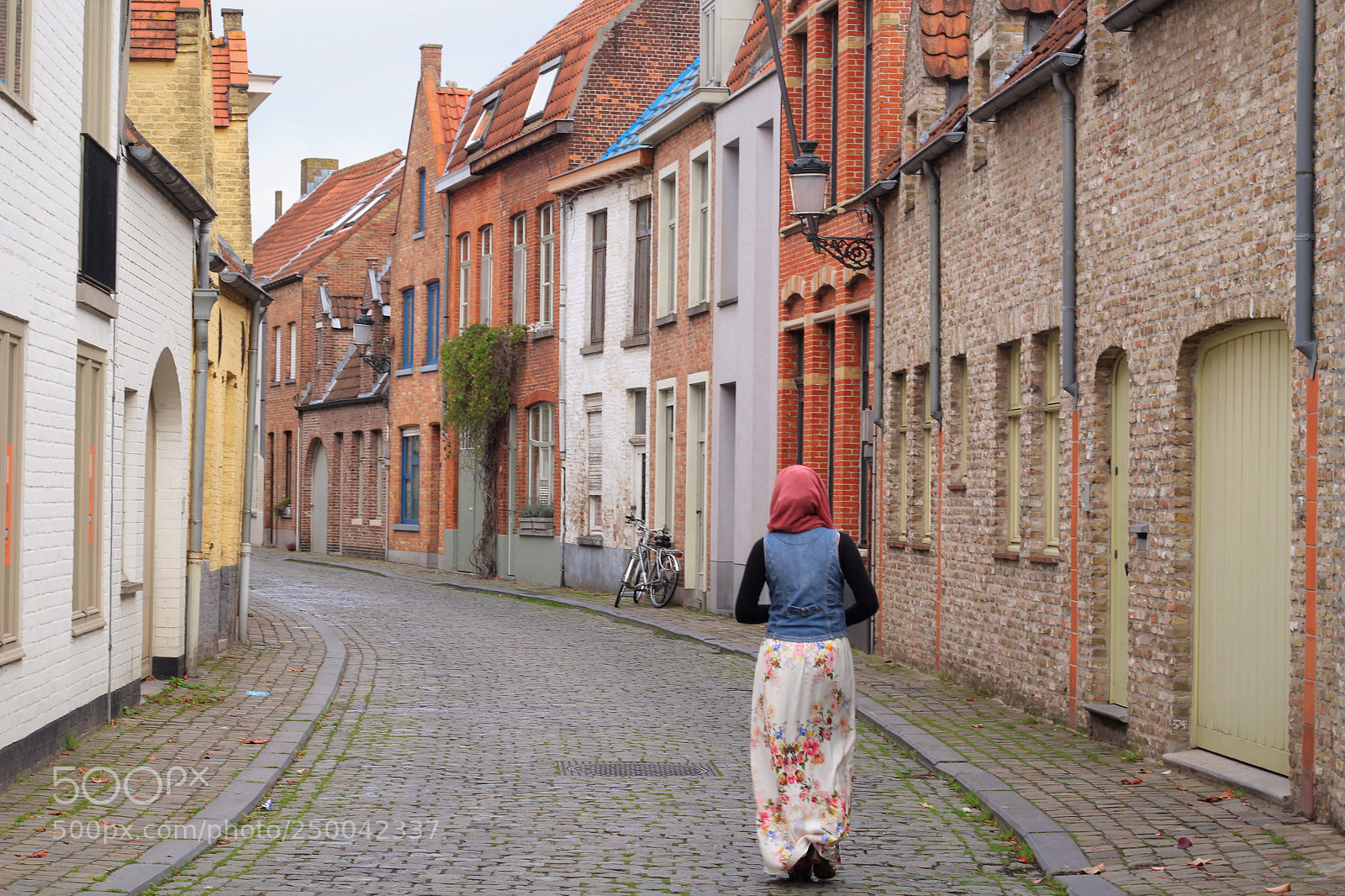 Canon EOS 600D (Rebel EOS T3i / EOS Kiss X5) sample photo. A girl in belgium photography