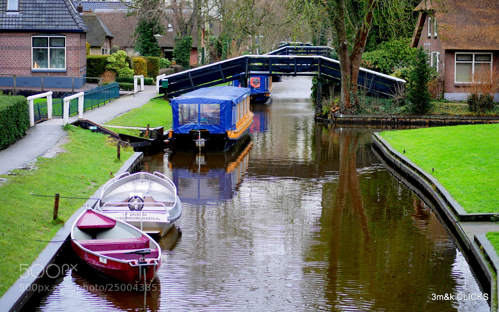 Panasonic Lumix DMC-G85 (Lumix DMC-G80) sample photo. Water canal... photography
