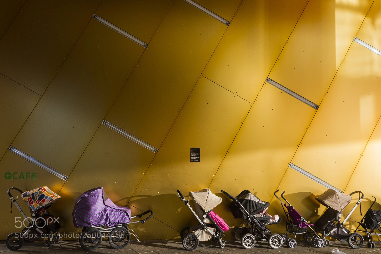 Canon EOS 7D sample photo. Café photography