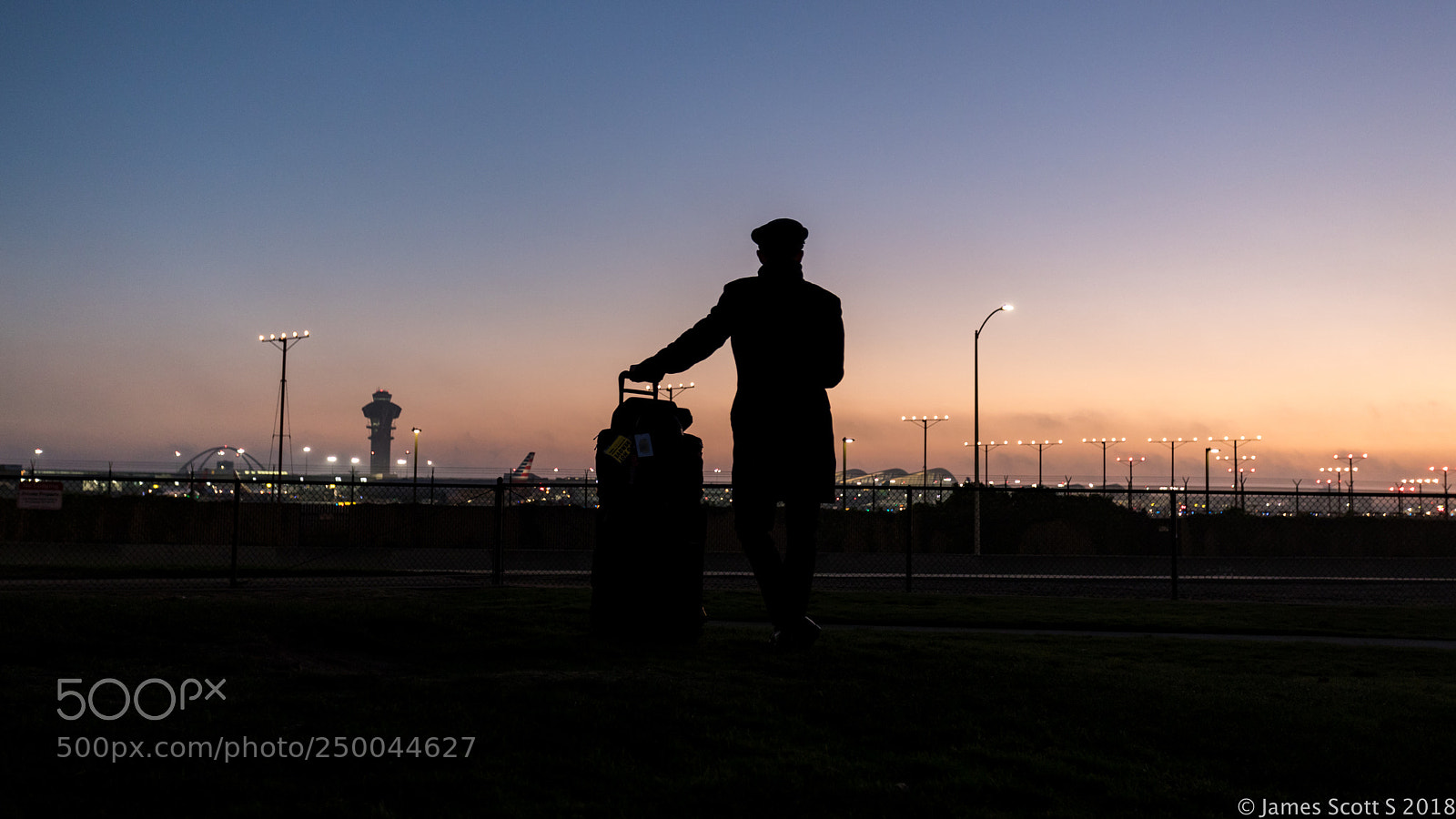 Canon EOS 5D Mark IV sample photo. Lax pilot silhouette photography