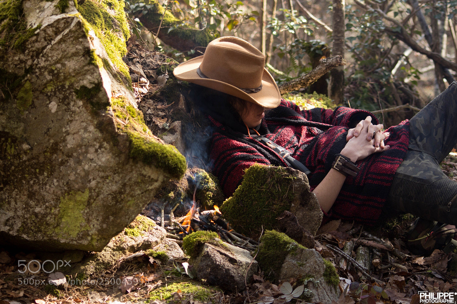 Canon EOS 700D (EOS Rebel T5i / EOS Kiss X7i) sample photo. Sleeping at fire camp photography