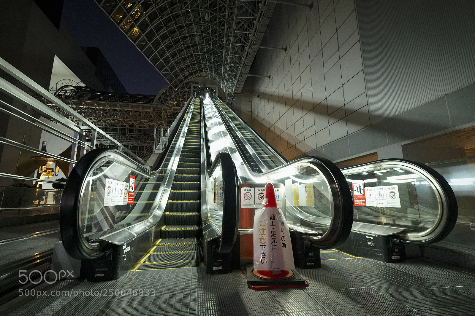 Fujifilm X-T1 sample photo. Escalator photography