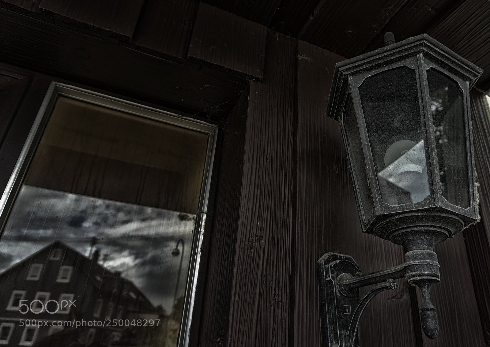 Sony a6000 sample photo. An oldschool lamp near photography