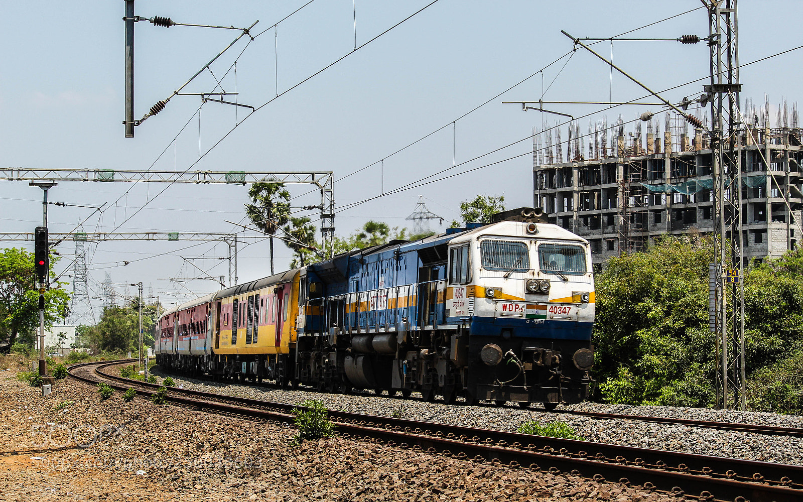Canon EOS 1300D (EOS Rebel T6 / EOS Kiss X80) sample photo. Mumbai karaikkal express photography