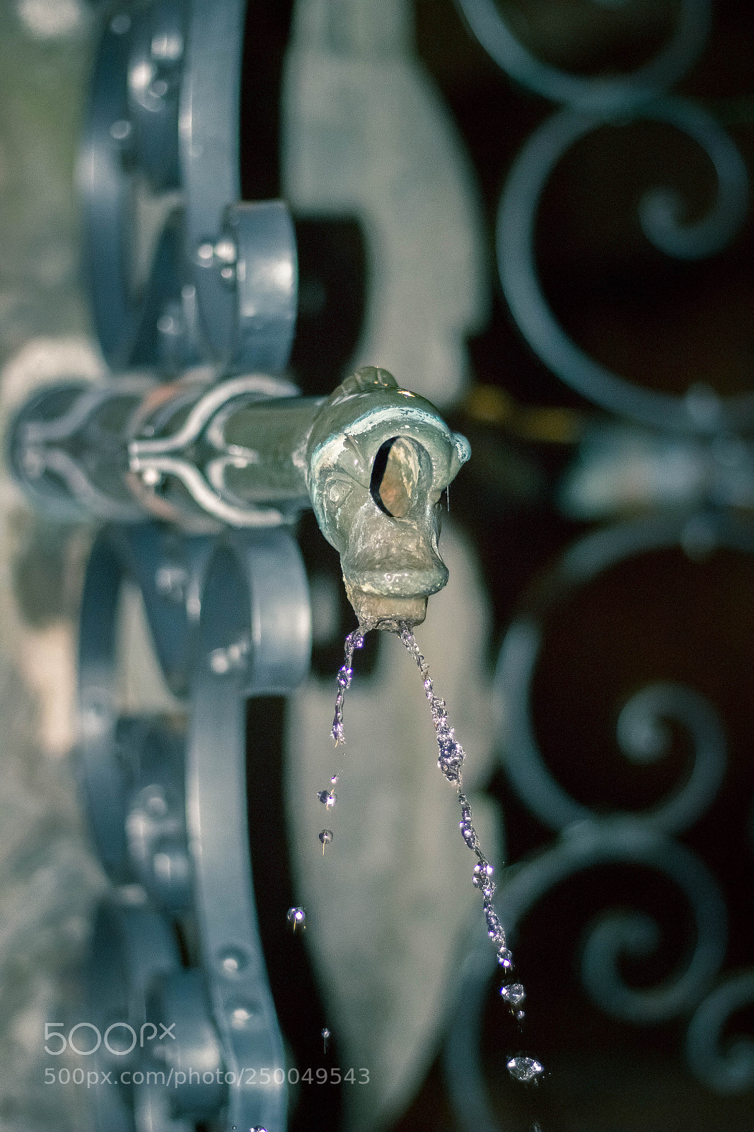 Canon EOS 600D (Rebel EOS T3i / EOS Kiss X5) sample photo. Fontaine photography