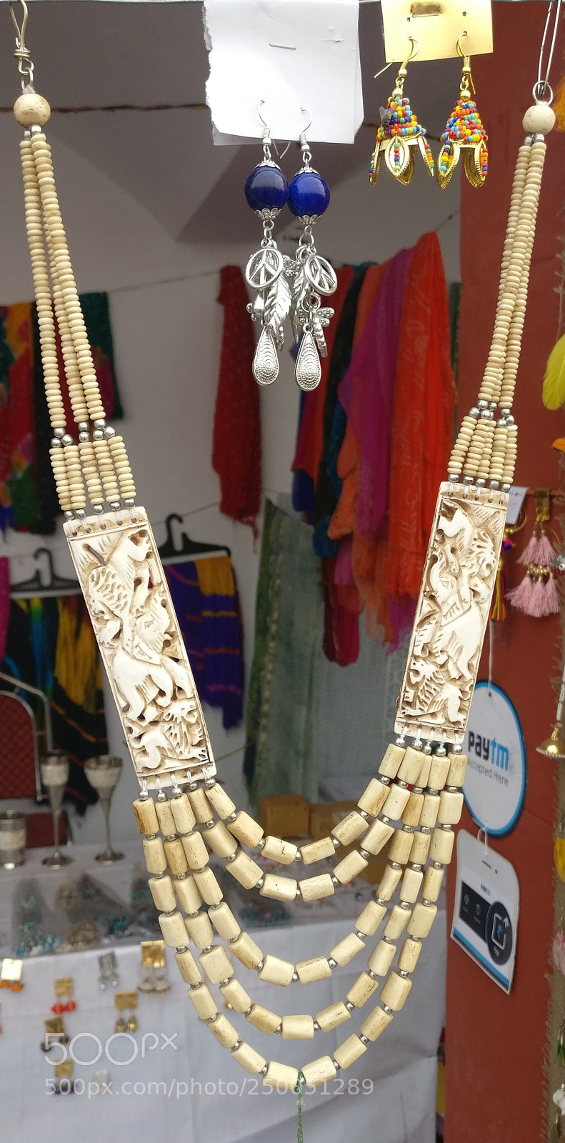 OnePlus A3003 sample photo. Necklace photography