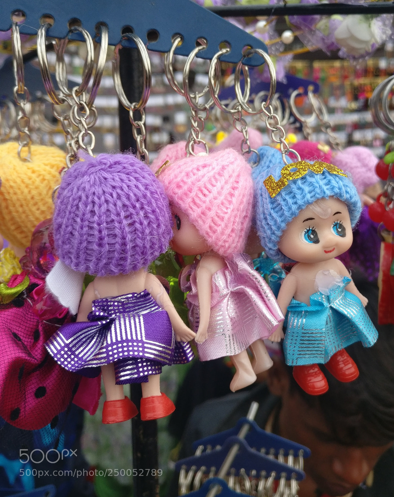 OnePlus A3003 sample photo. Dolls key chains photography