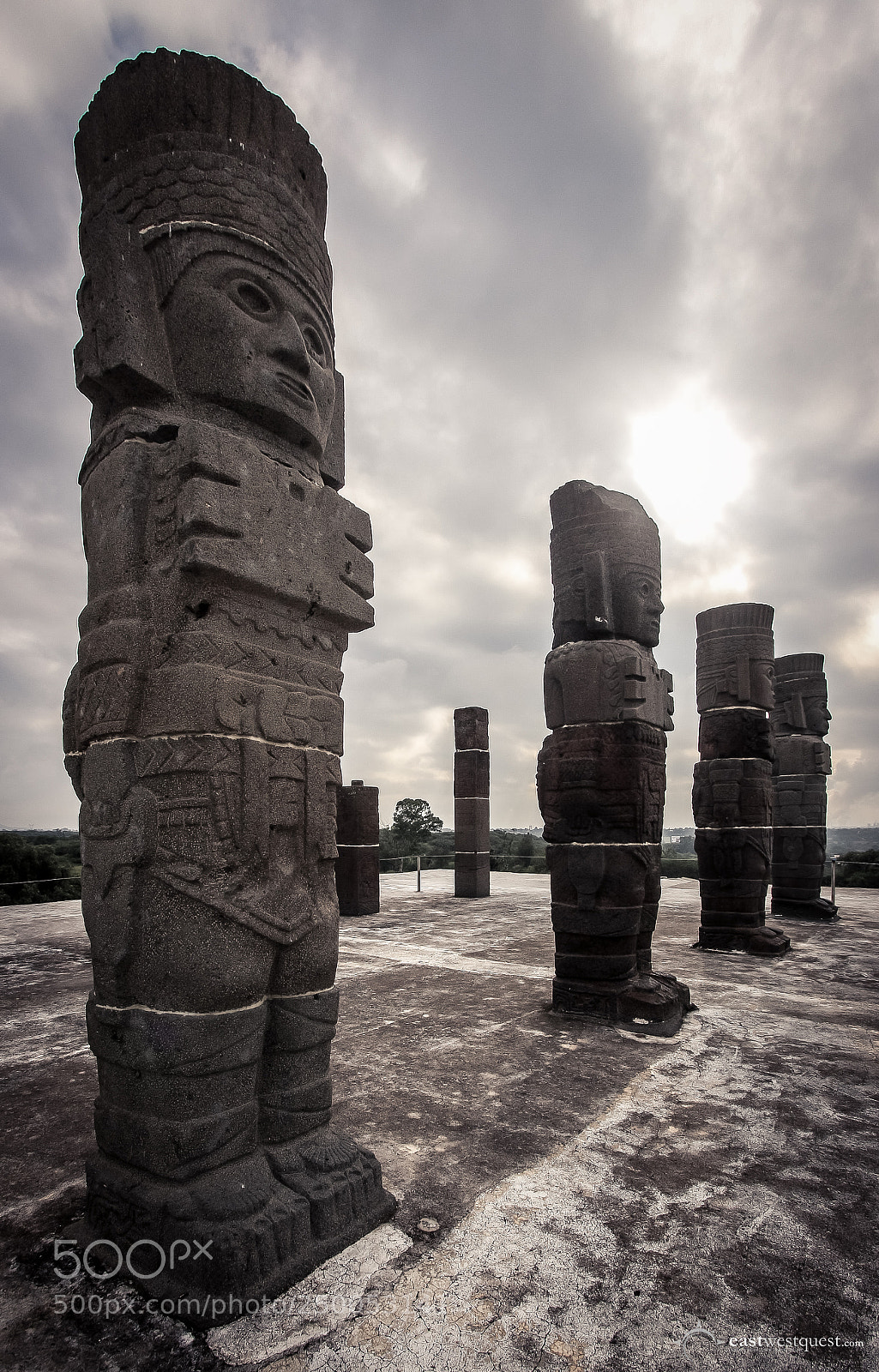 Canon EOS 700D (EOS Rebel T5i / EOS Kiss X7i) sample photo. Giant toltec warriors photography