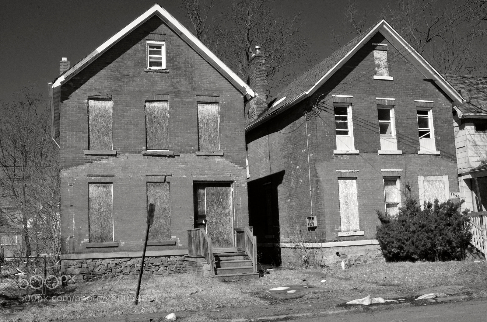 Nikon D7000 sample photo. Two abandoned houses photography