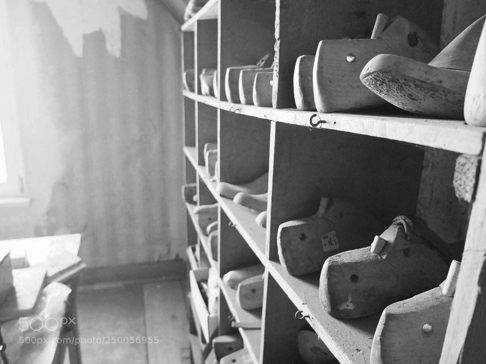 Fujifilm X10 sample photo. Schuhe photography