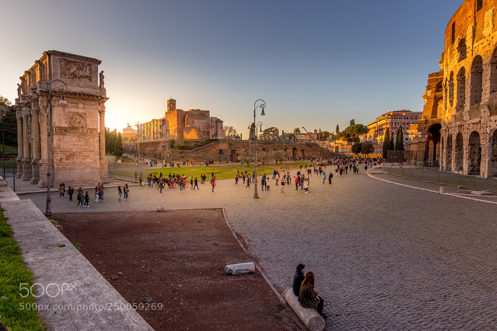 Canon EOS 77D (EOS 9000D / EOS 770D) sample photo. Piazza del colosseo, roma photography