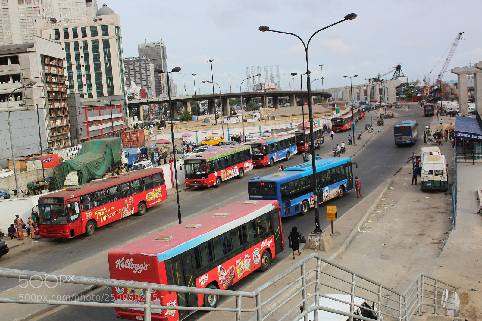 Canon EOS 1300D (EOS Rebel T6 / EOS Kiss X80) sample photo. Lagos buses photography