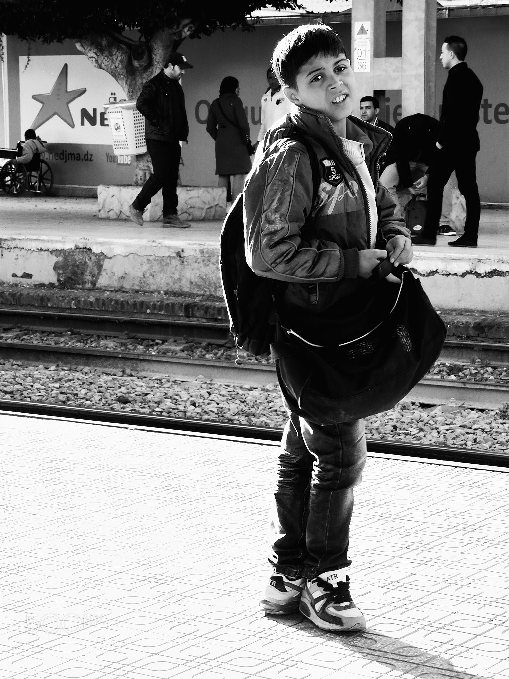 Panasonic DMC-FZ18 sample photo. A little man photography