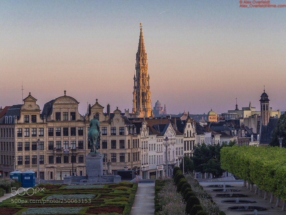 Olympus OM-D E-M10 II sample photo. Brussels early morning view photography