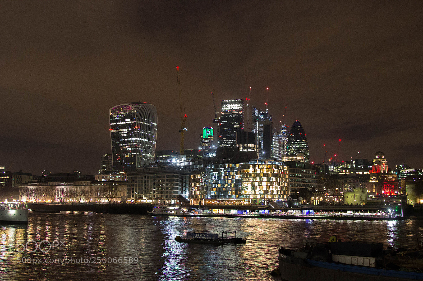 Canon EOS 600D (Rebel EOS T3i / EOS Kiss X5) sample photo. Walkie talkie photography