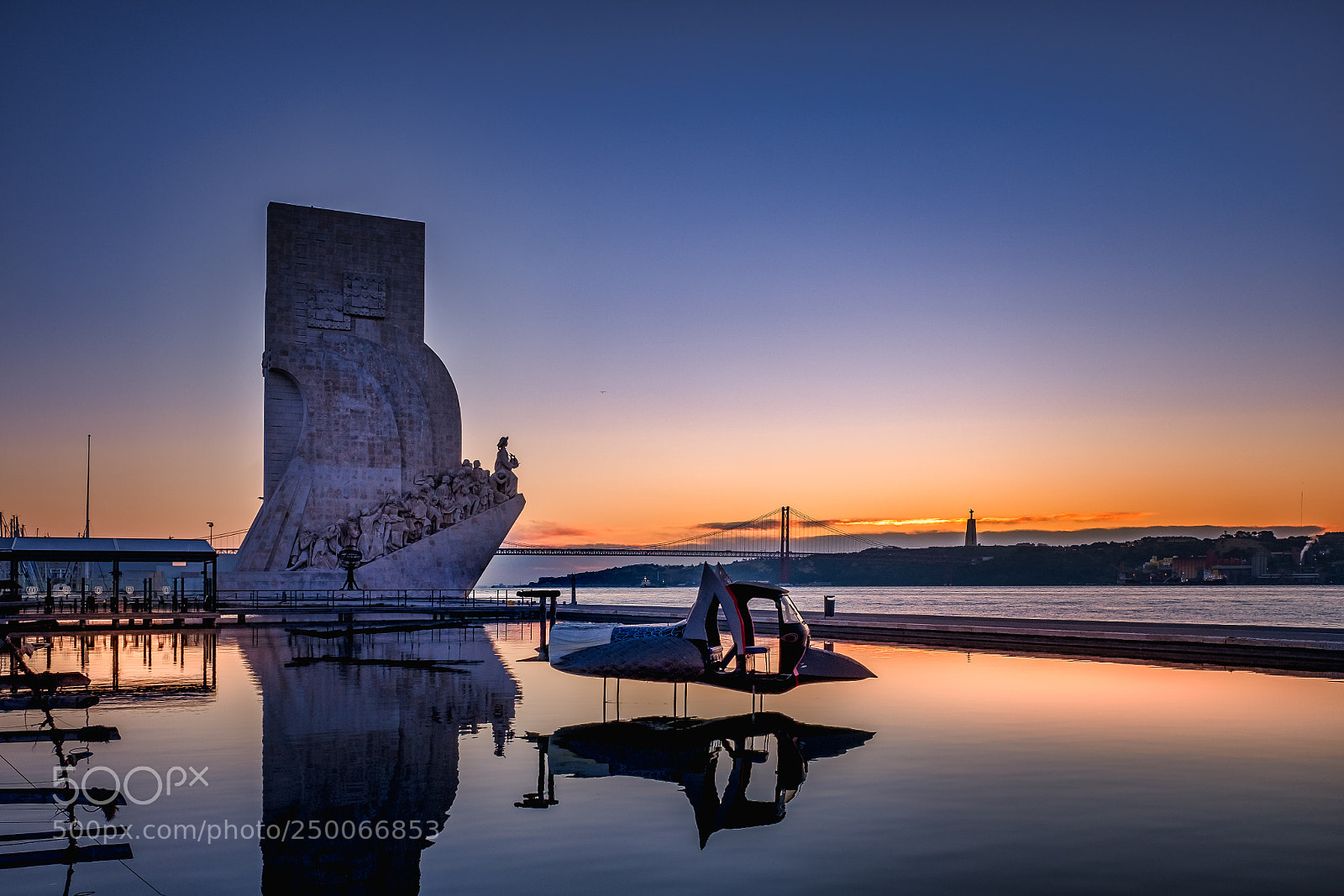 Fujifilm X70 sample photo. Monumento dos descobrimentos (lisboa) photography