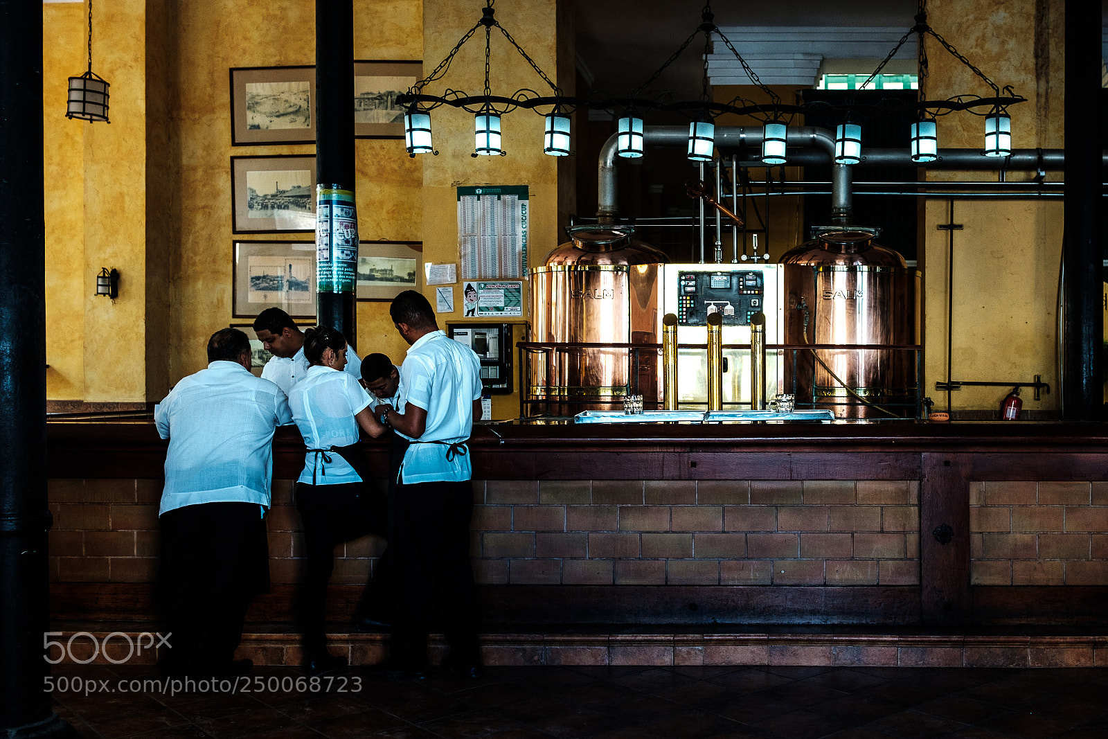 Fujifilm X100F sample photo. Havana bar photography
