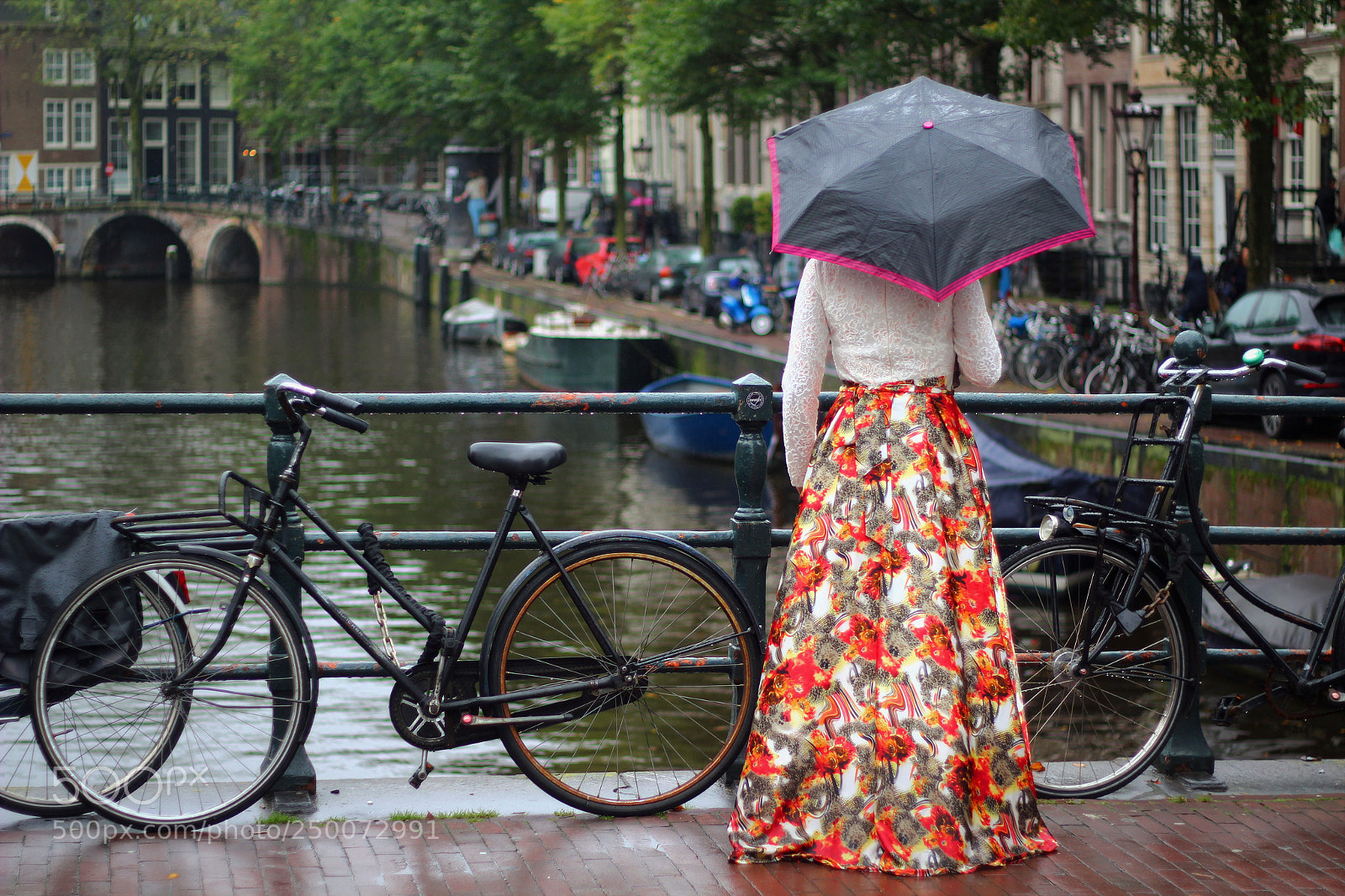 Canon EOS 600D (Rebel EOS T3i / EOS Kiss X5) sample photo. A girl in amsterdam photography
