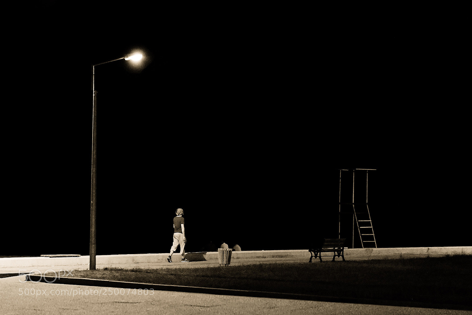 Fujifilm X-T1 sample photo. Walking... photography