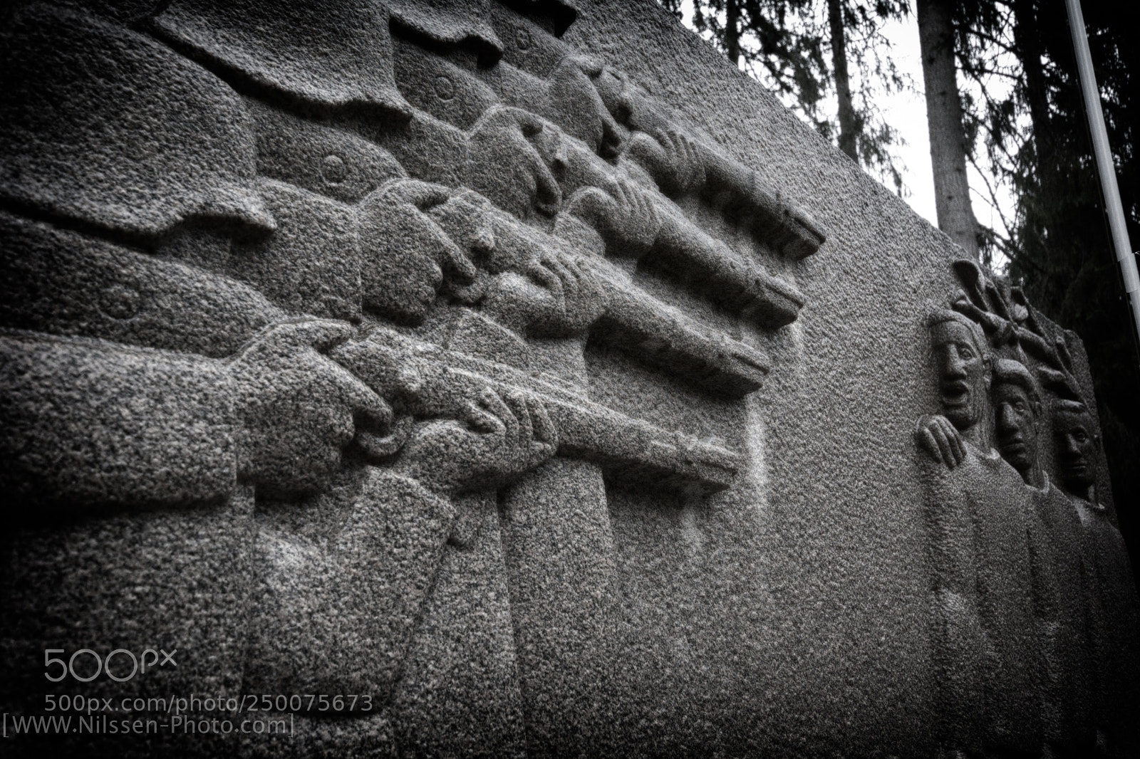 Nikon D7100 sample photo. War memorial at falstadskogen photography
