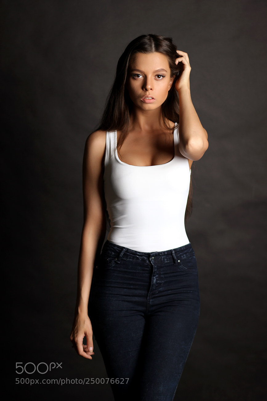 Canon EOS 600D (Rebel EOS T3i / EOS Kiss X5) sample photo. Nice girl photography