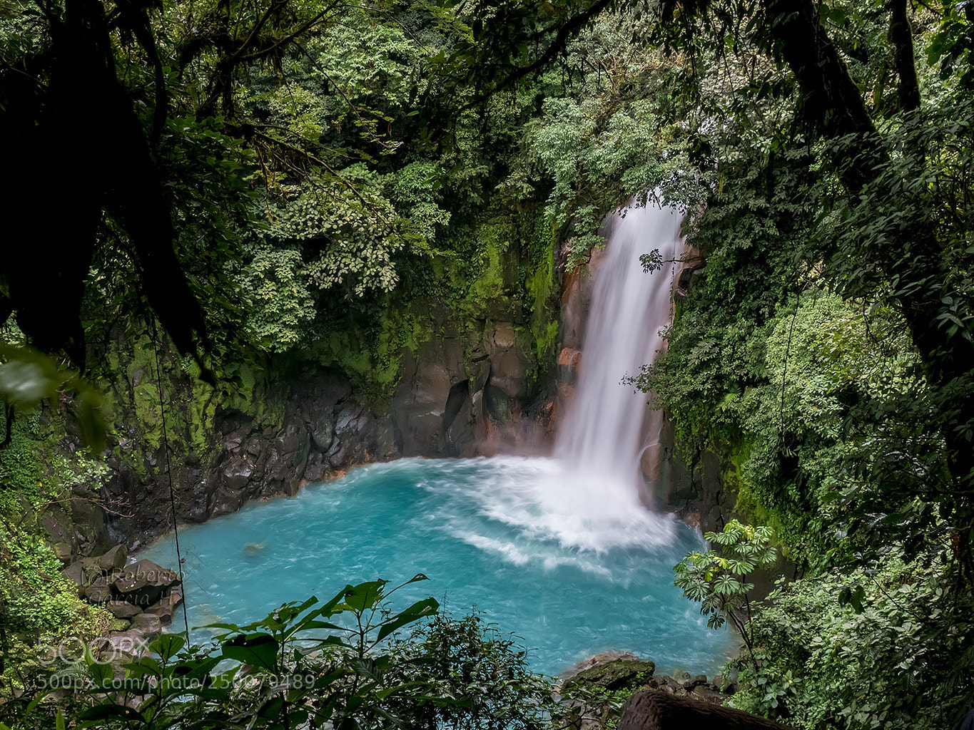 Olympus OM-D E-M1 Mark II sample photo. Rio celeste photography