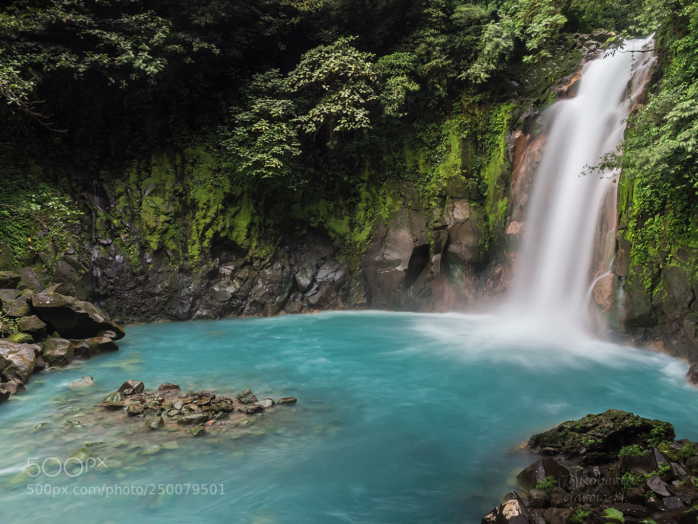 Olympus OM-D E-M1 Mark II sample photo. Rio celeste photography