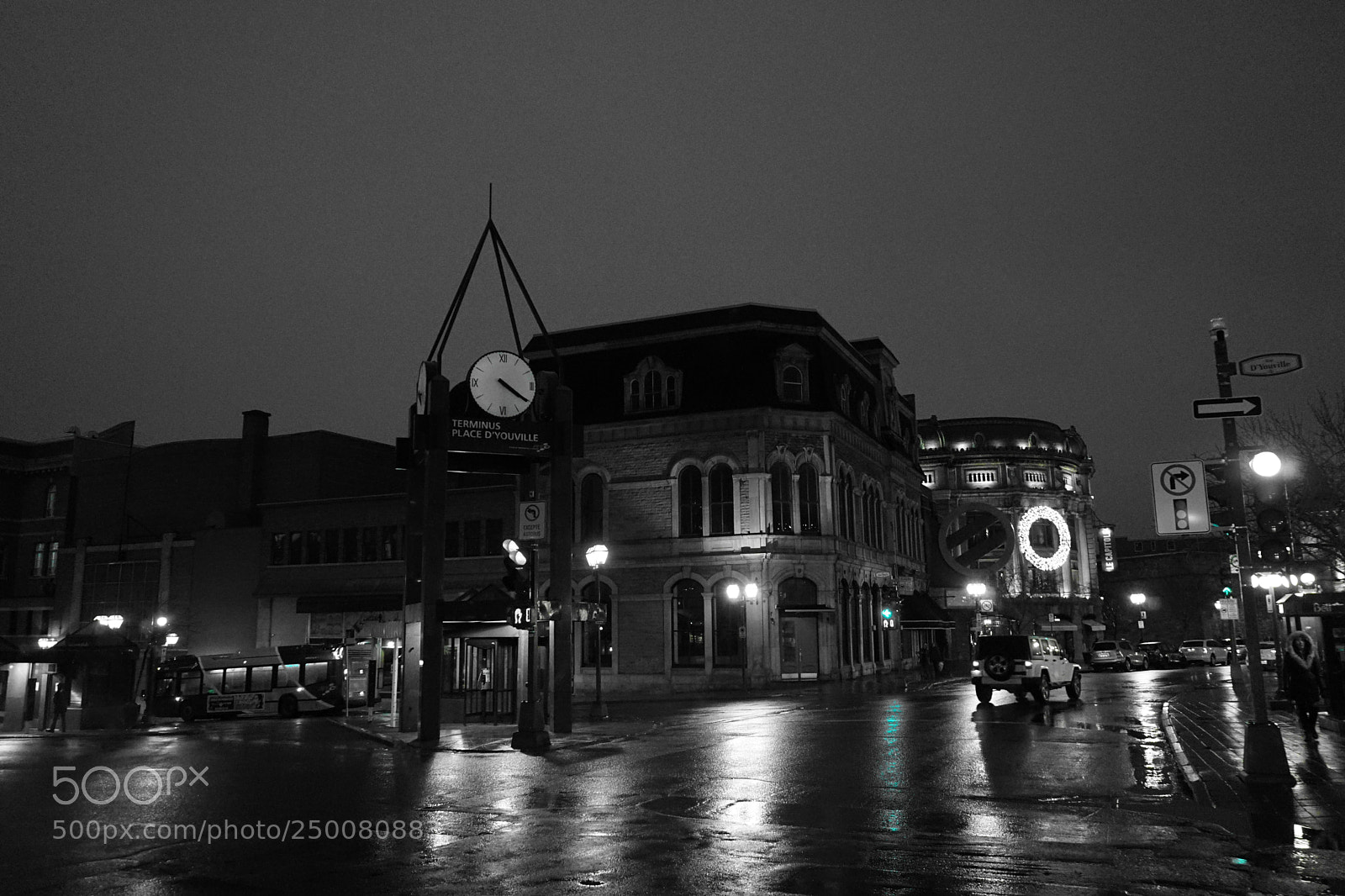 Sony a6000 sample photo. Green light photography