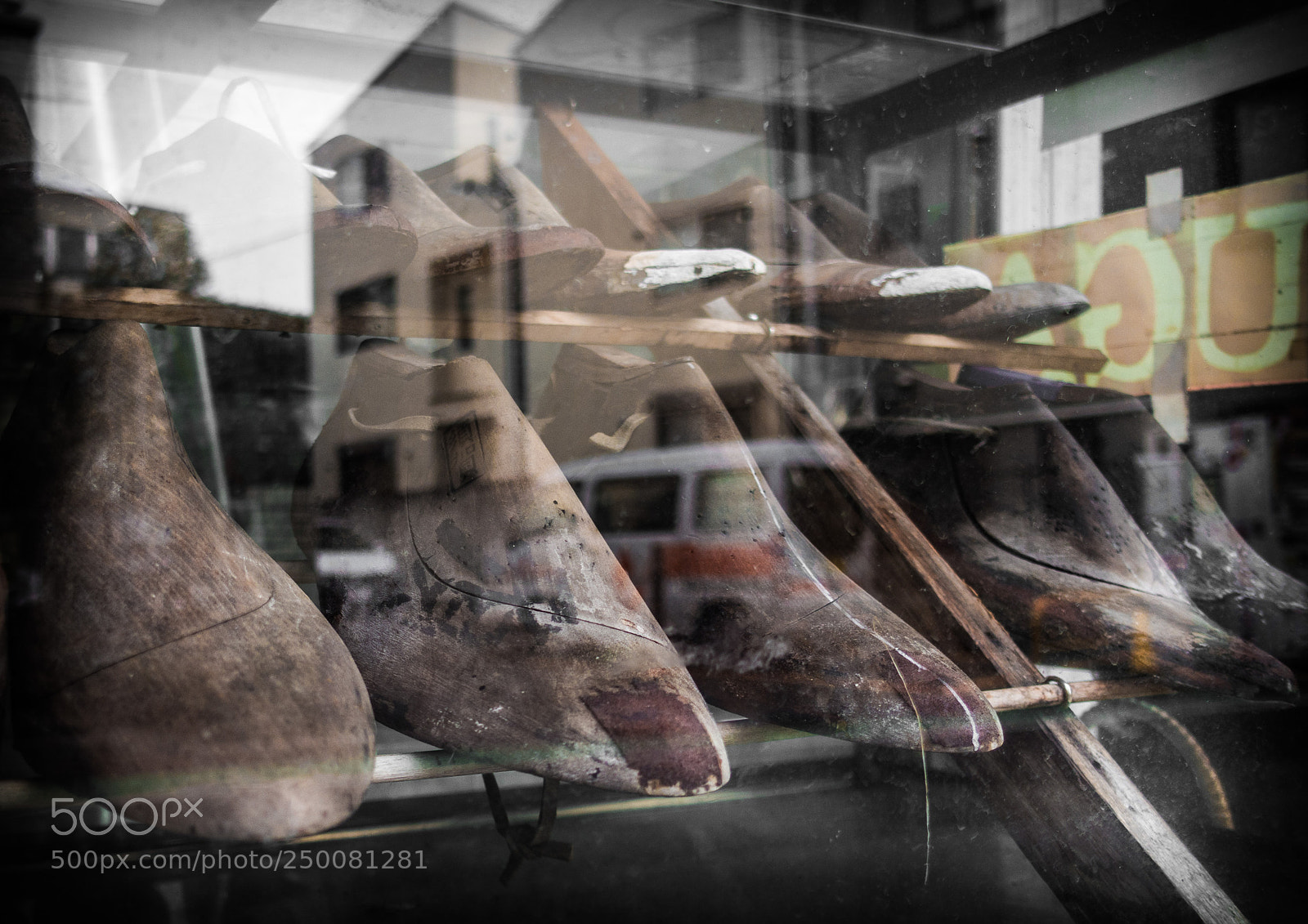 Sony Cyber-shot DSC-RX100 III sample photo. Shoe last photography