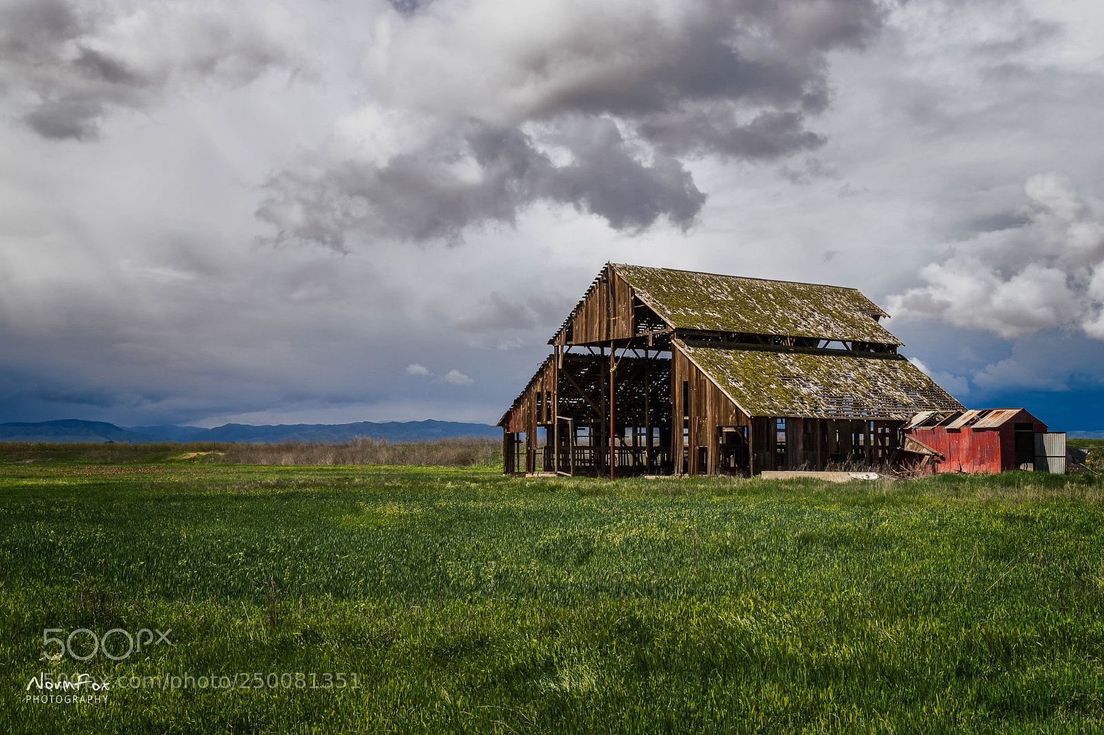 Canon EOS 6D Mark II sample photo. Rustic barn photography
