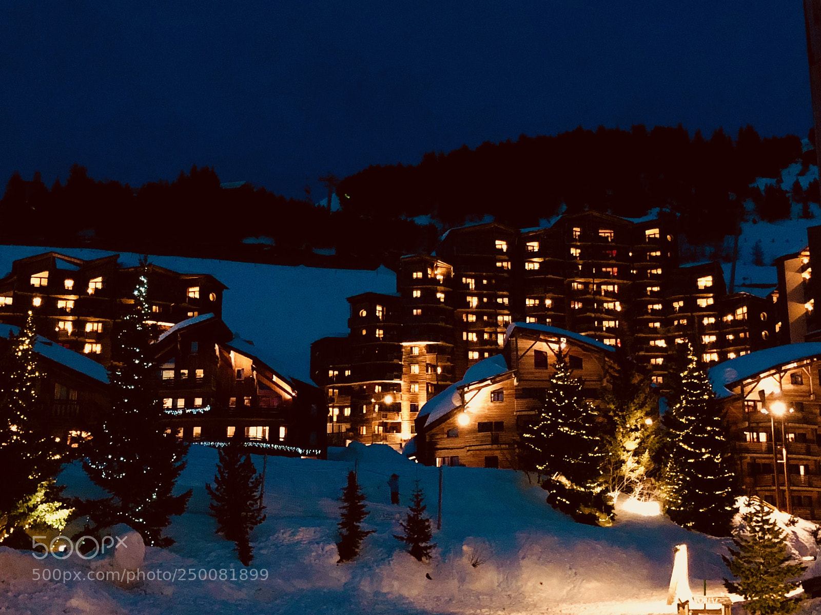 Apple iPhone X sample photo. Winter village photography