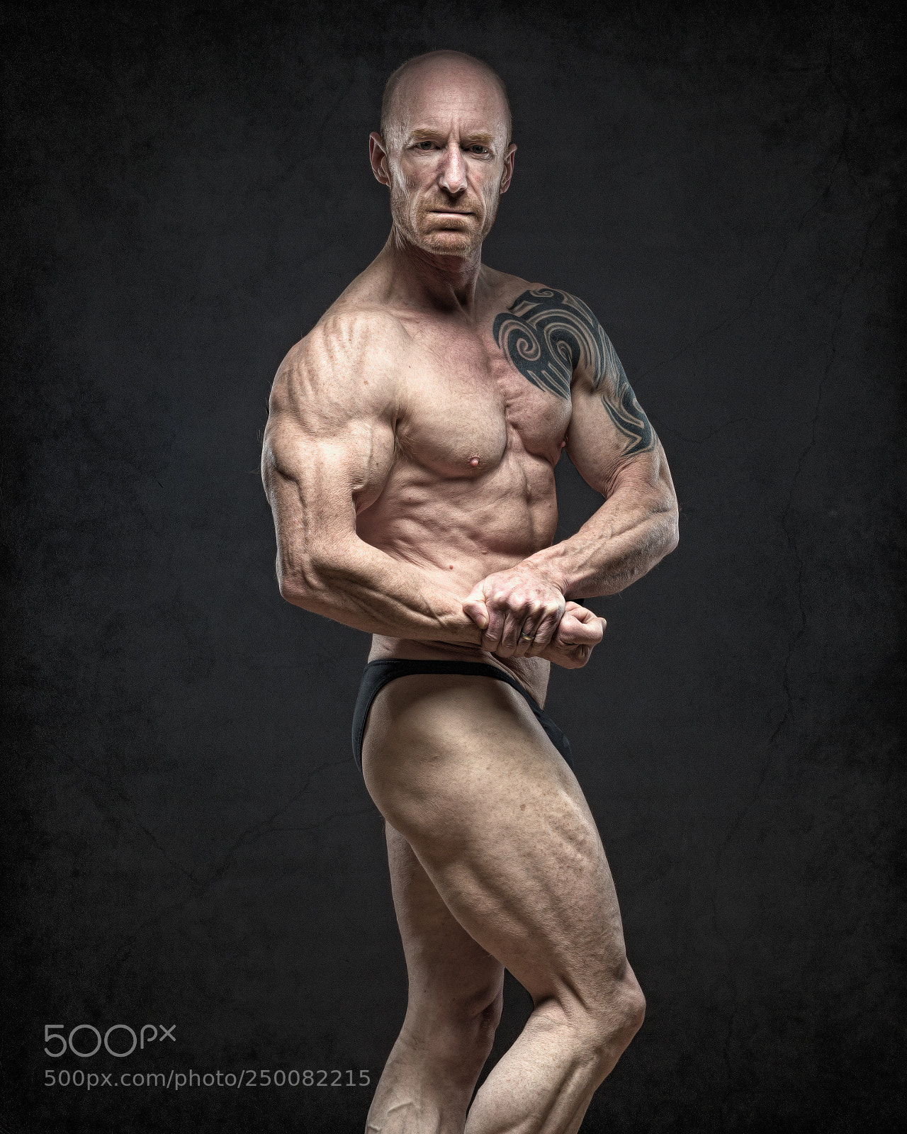 Olympus OM-D E-M5 II sample photo. Natural bodybuilder photography