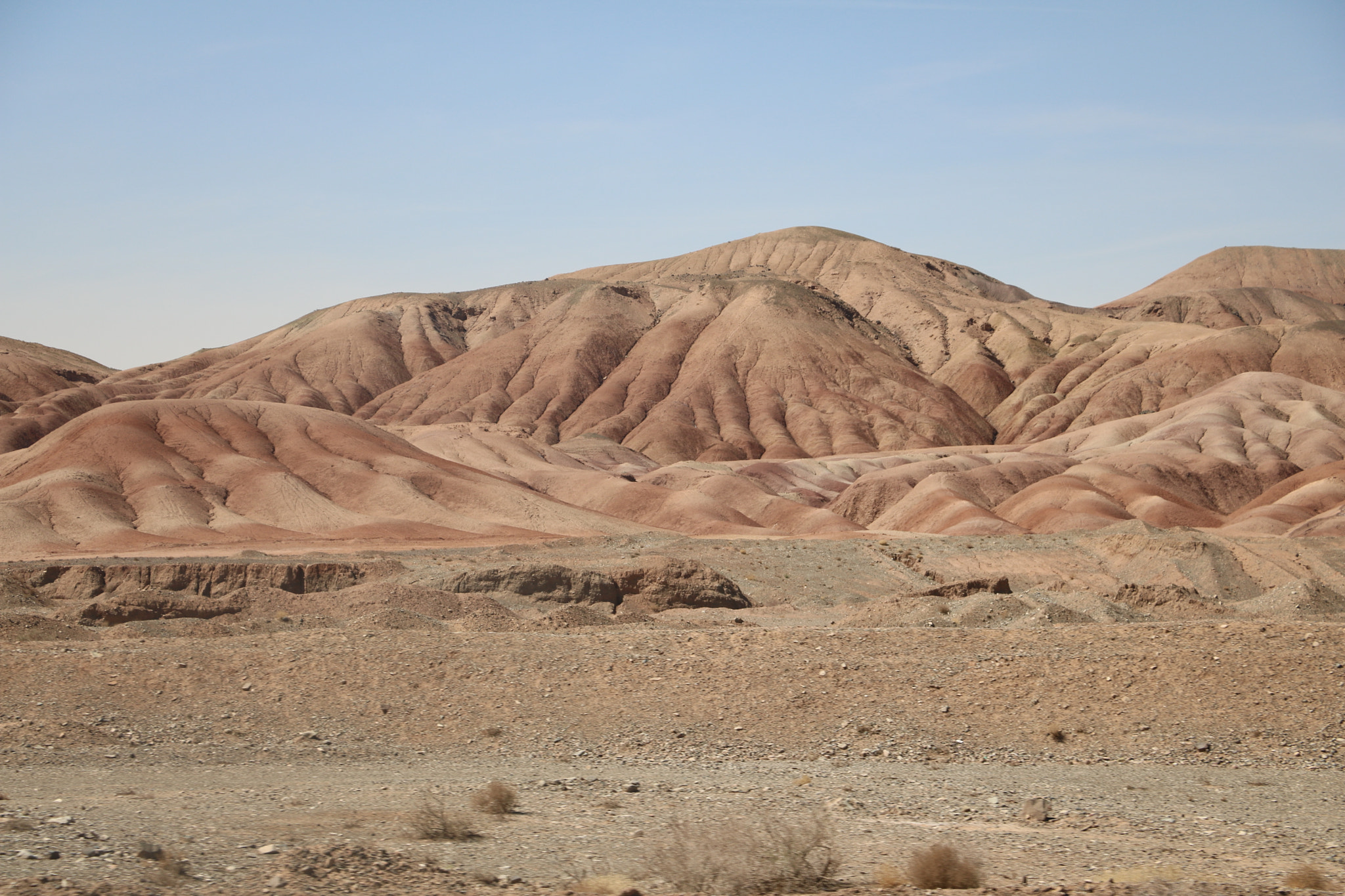 Canon EOS 750D (EOS Rebel T6i / EOS Kiss X8i) sample photo. Awesome shape of hill in iran,isfahan photography